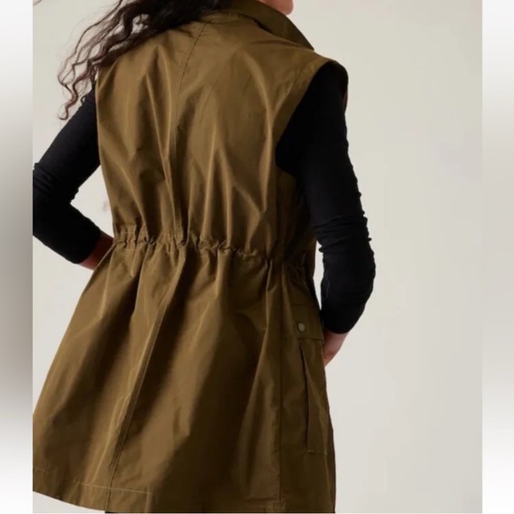 Olive Green Athleta Sleeveless Resistant Overcoat - Size M, EUC - Picture 3 of 7